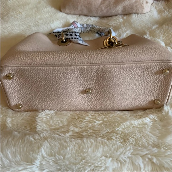 Dior Diorissimo Pebble Leather Rose Poudre - Picture 6 of 16